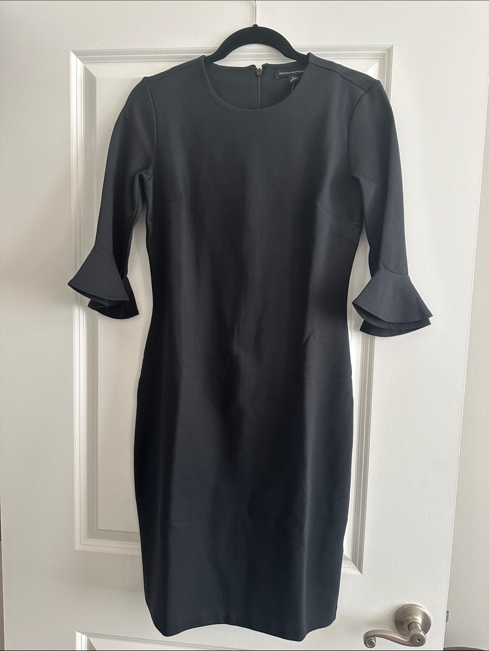 Banana Republic Black Ruffle-Cuff Sheath Dress. NWT 6 Tall